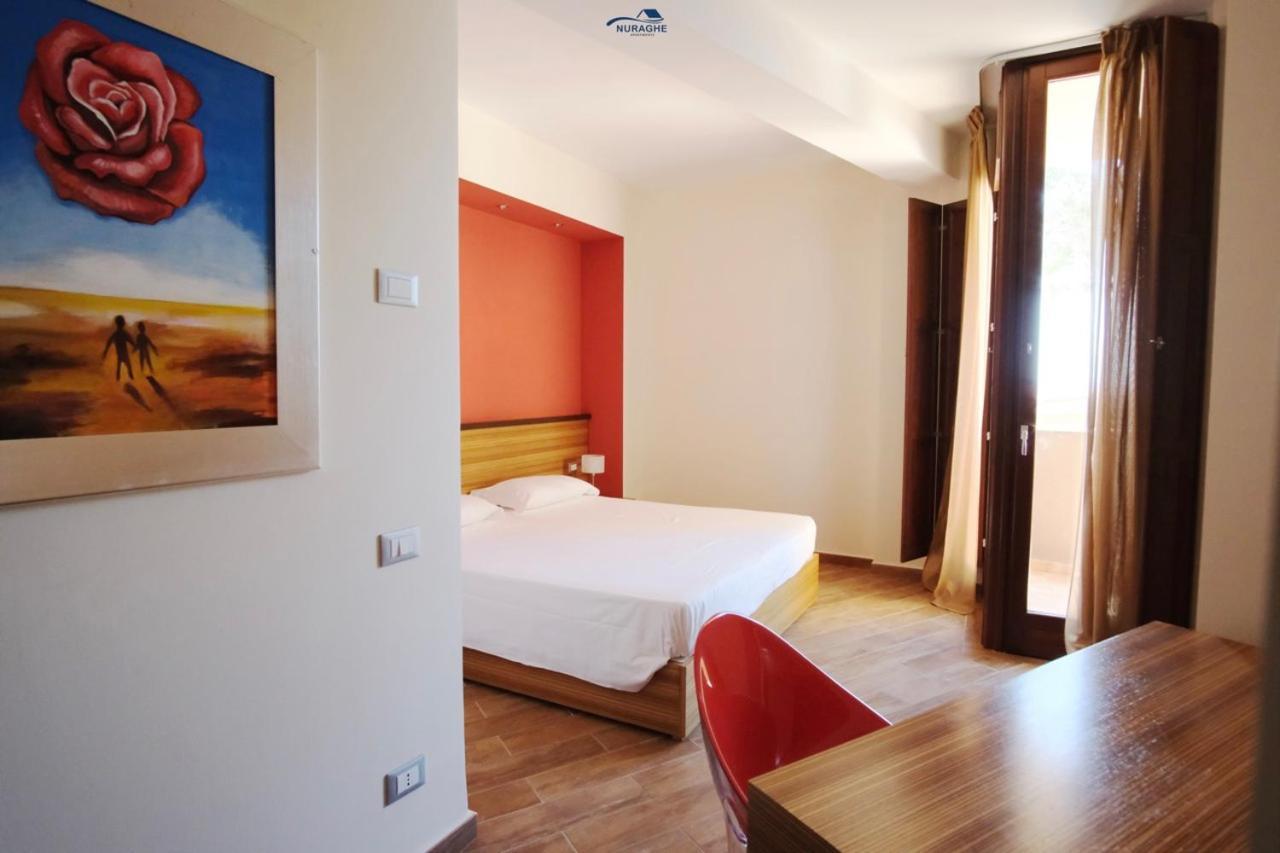 טאולאדה Nuraghe Apartments מראה חיצוני תמונה